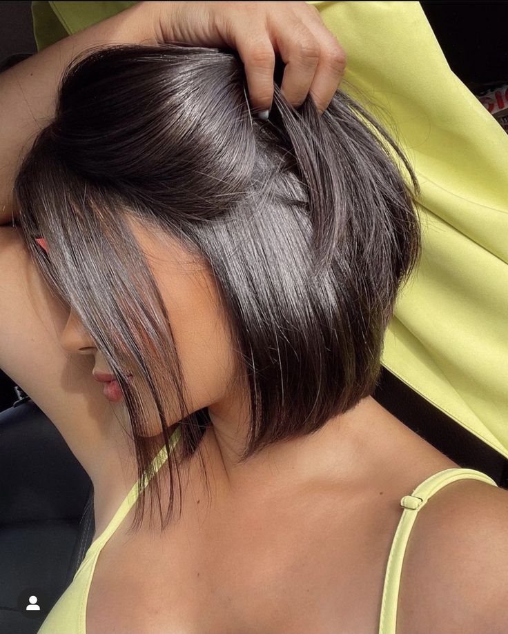 Blunt Cut - Wash + Blow Out / Hot Tool Styling